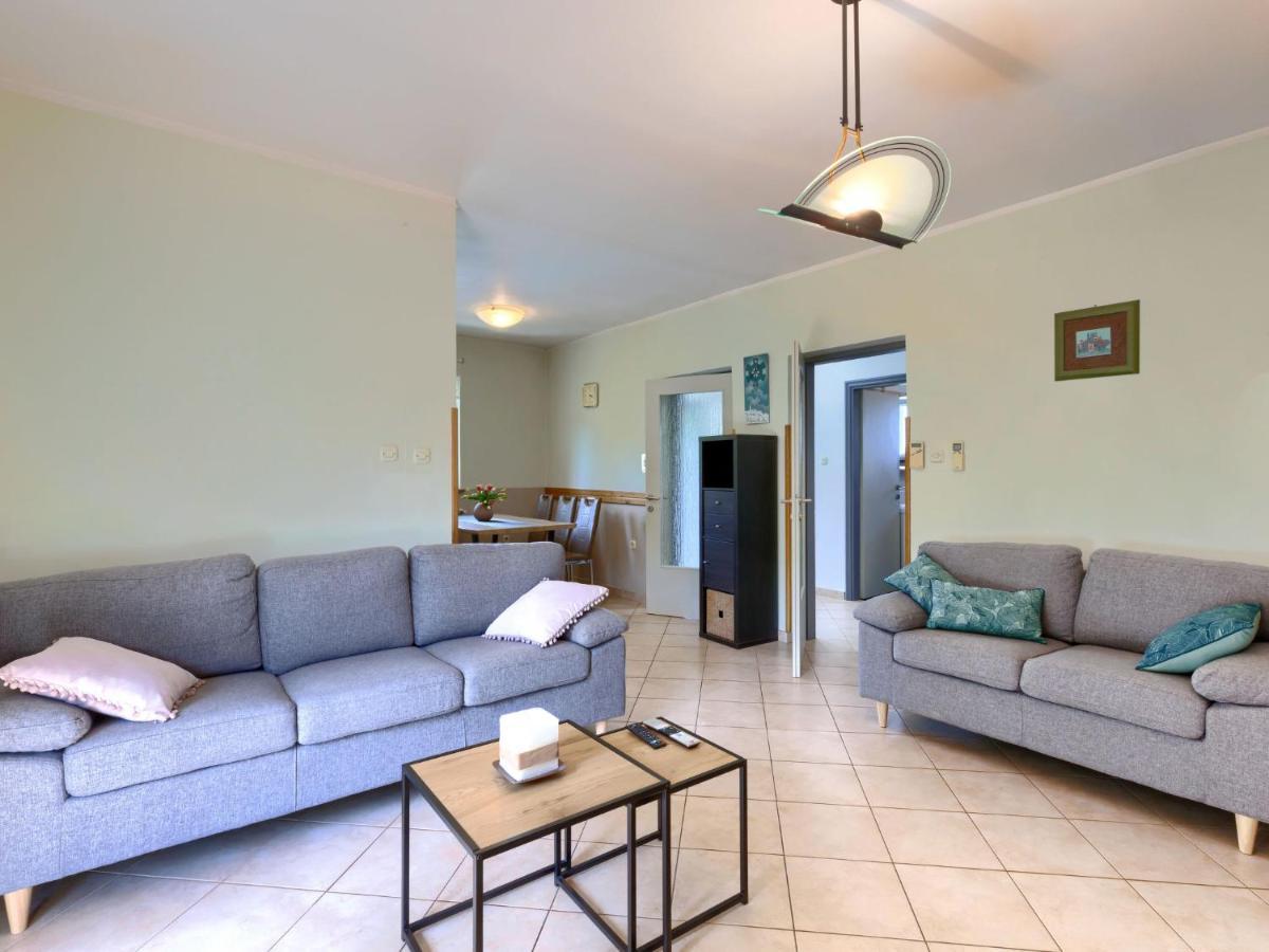 Holiday Home Karlo - IPC102 Pićan Dış mekan fotoğraf