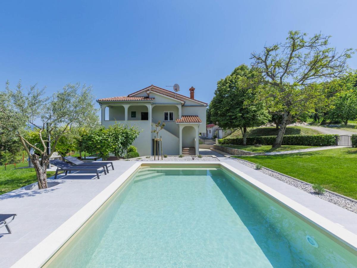 Holiday Home Karlo - IPC102 Pićan Dış mekan fotoğraf