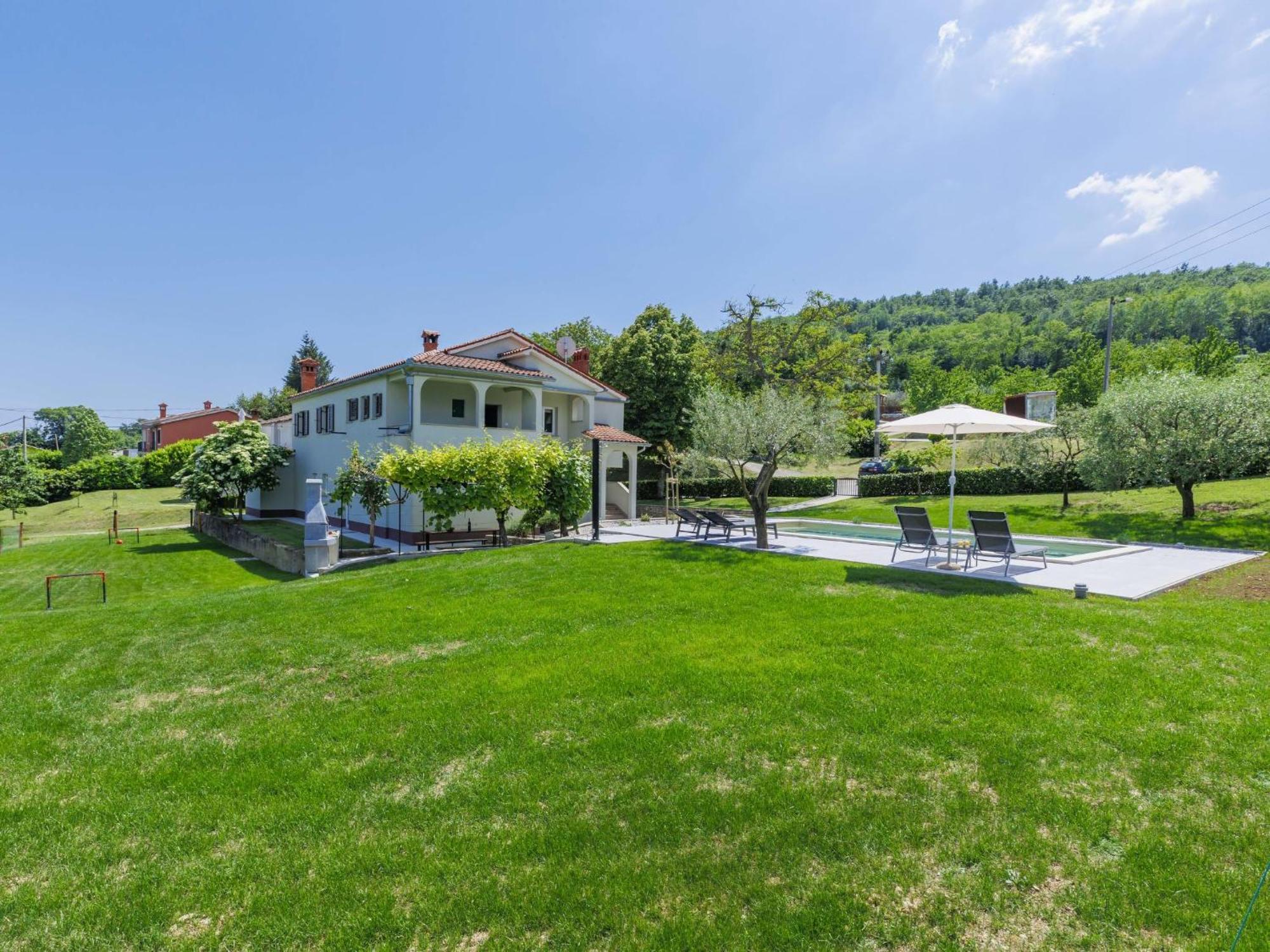 Holiday Home Karlo - IPC102 Pićan Dış mekan fotoğraf