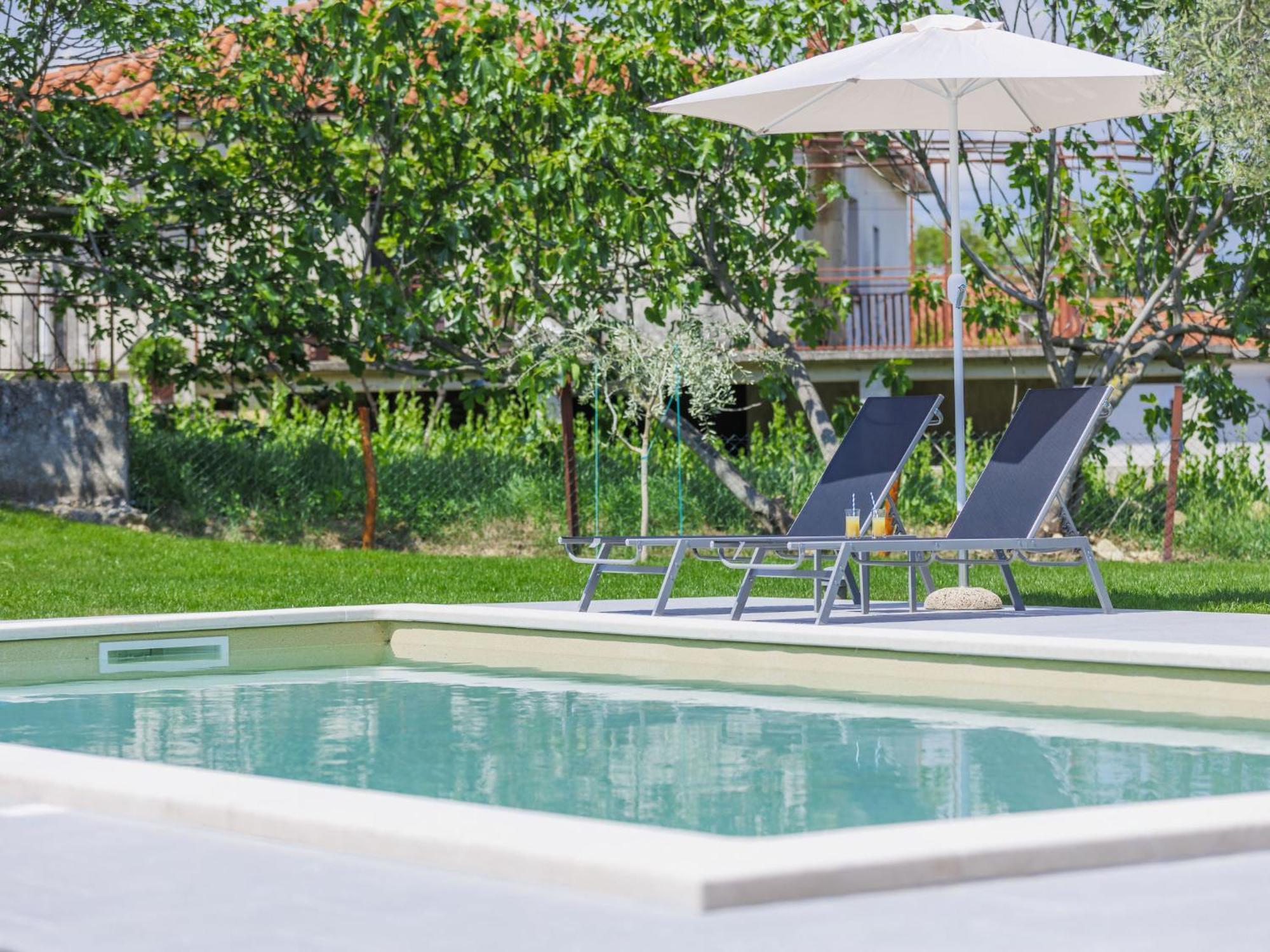 Holiday Home Karlo - IPC102 Pićan Dış mekan fotoğraf